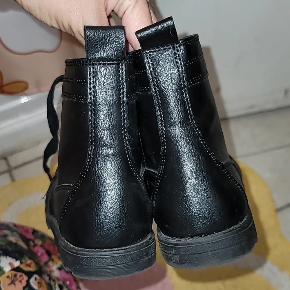 Children's Place boots kids size 4 black faux leather zip up laces boys